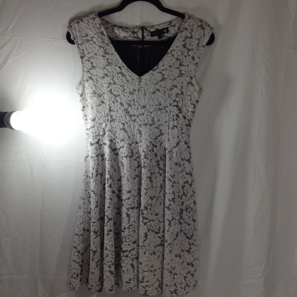 Cotton On White Floral Lace dress Small - Picture 1 of 4